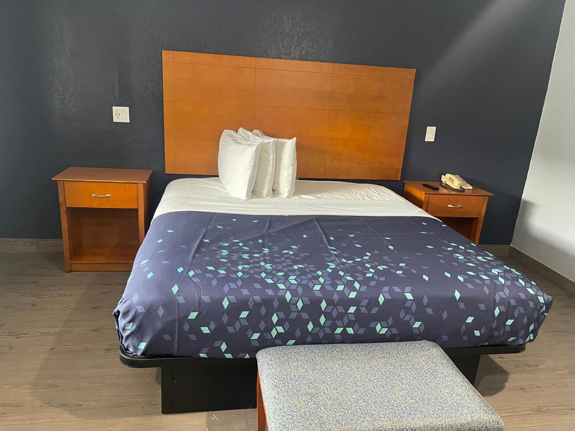 Americas Best Value Inn-Савана Екстериор снимка