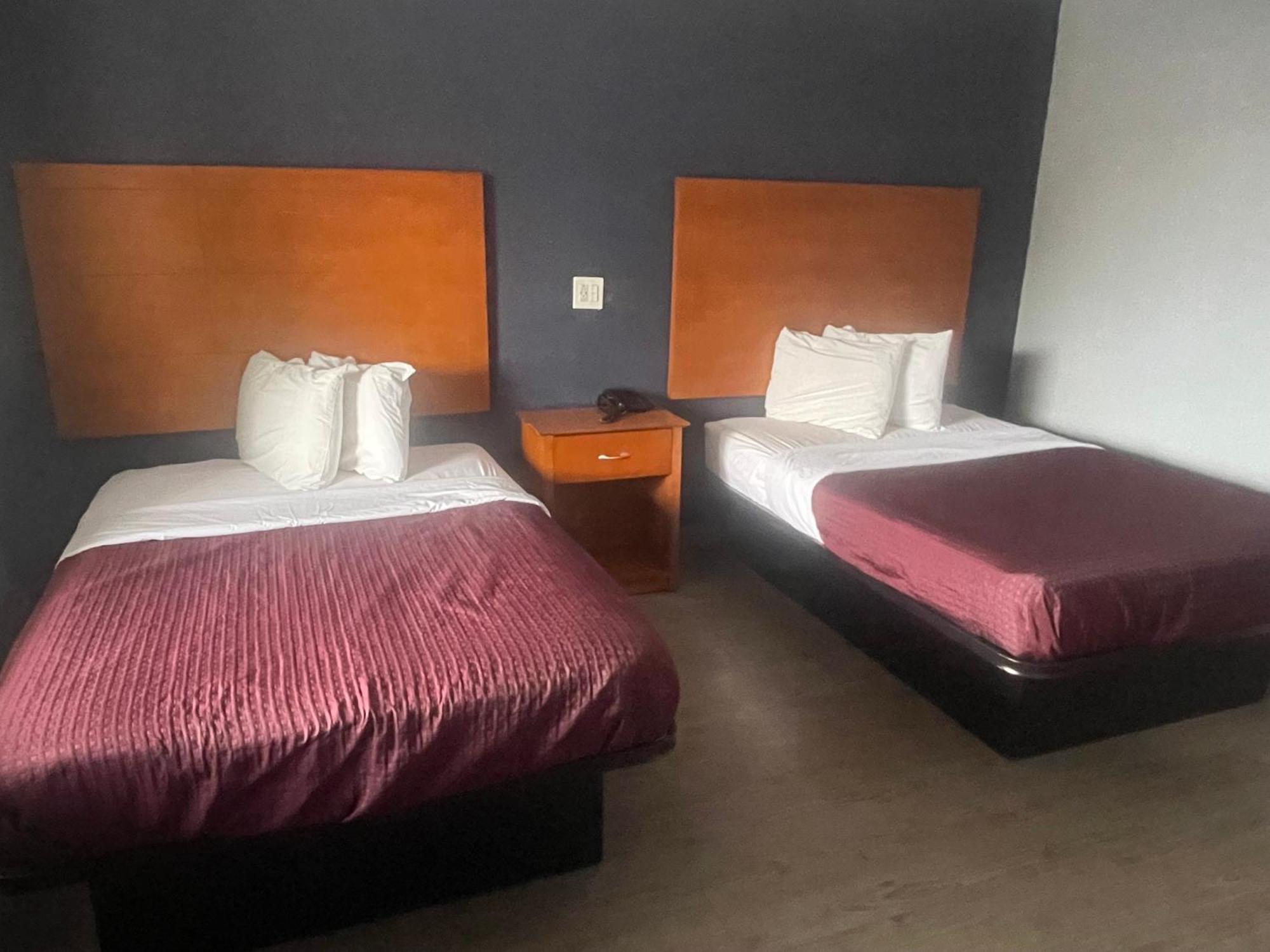 Americas Best Value Inn-Савана Екстериор снимка